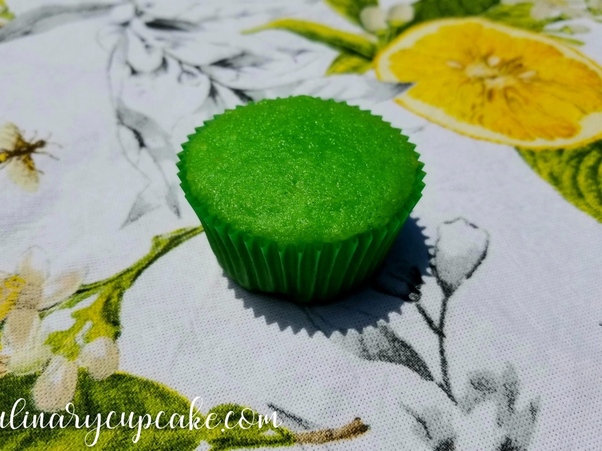 Pandan Coconut Chiffon&nbsp;Cupcakes